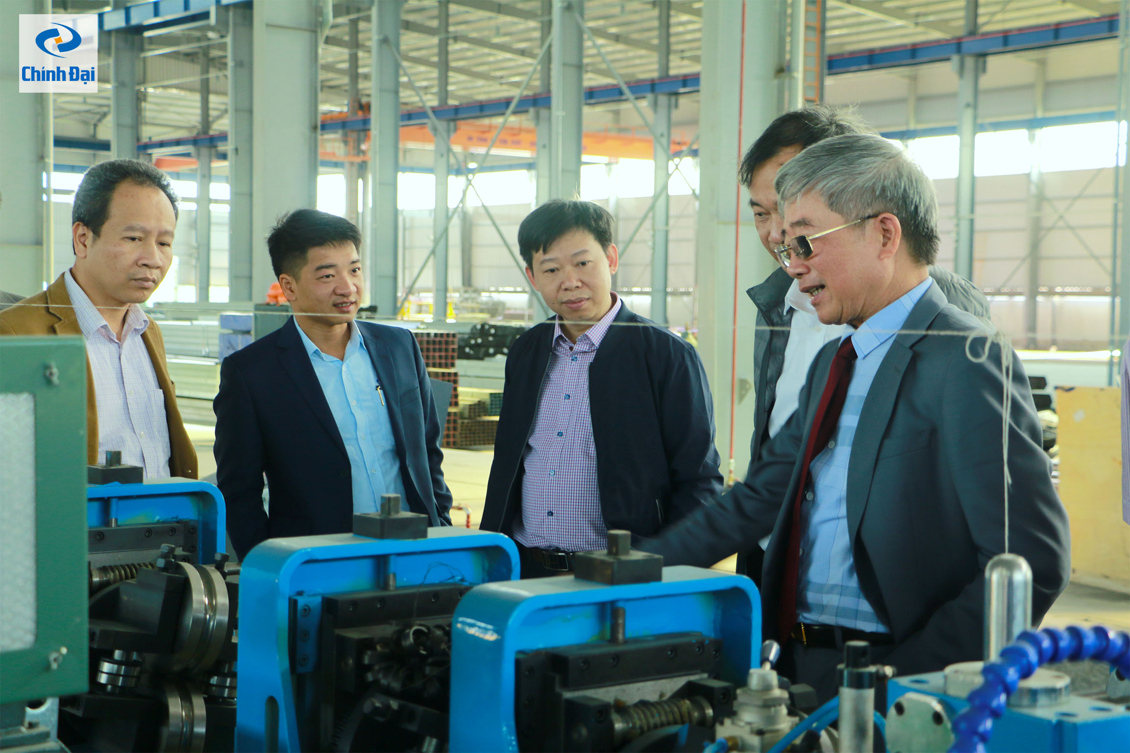 Trường Đại học Kỹ Thuật Công nghiệp Thái Nguyên thăm nhà máy 4.0, nhà máy tiên phong áp dụng các công nghệ, dây chuyền tự động hóa trong sản xuất của Chính Đại